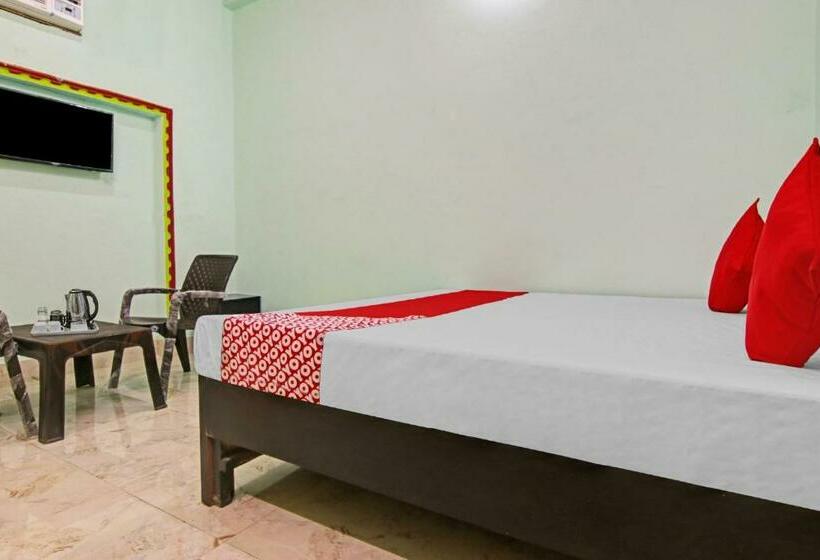 Трехместный Номер Классика, Oyo Flagship 80796 Bansi  Party Hall