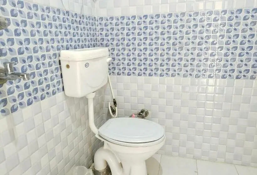 Deluxe Kolmen Hengen Huone, Rnb Mcleodganj
