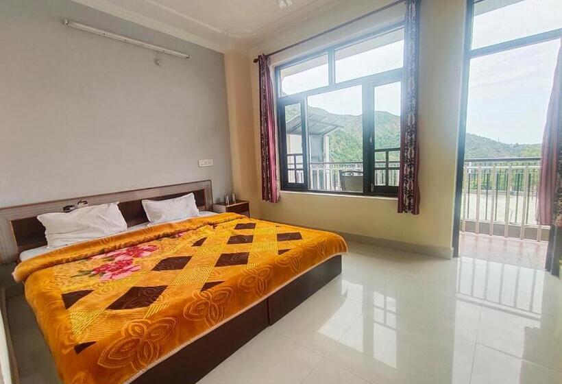 스탠다드 트리플 룸, Rnb Mcleodganj