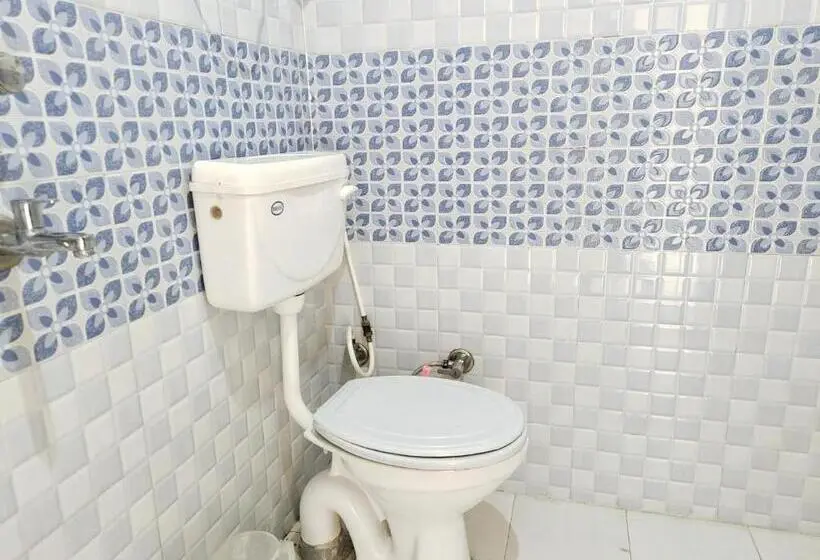 Standard Neljän Hengen Huone Parveke, Rnb Mcleodganj
