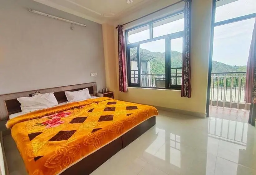 Standard Neljän Hengen Huone, Rnb Mcleodganj
