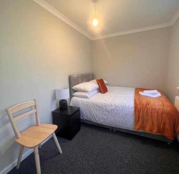 חדר סטנדרט, The Coral 66 Guest House Southampton