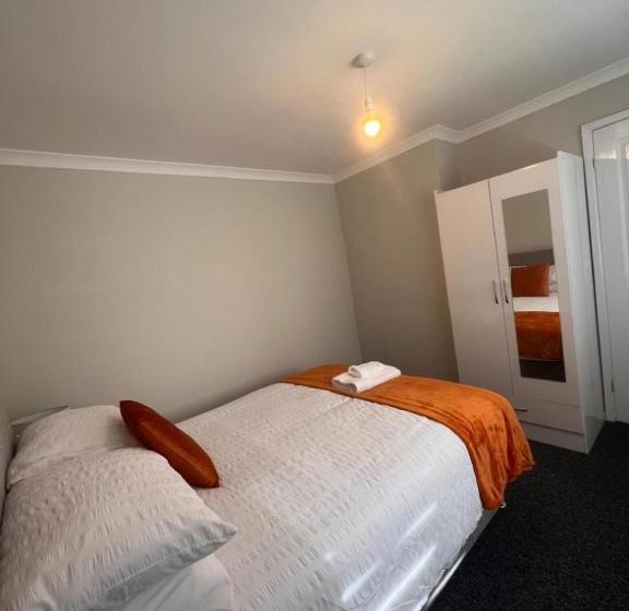 חדר סטנדרט, The Coral 66 Guest House Southampton