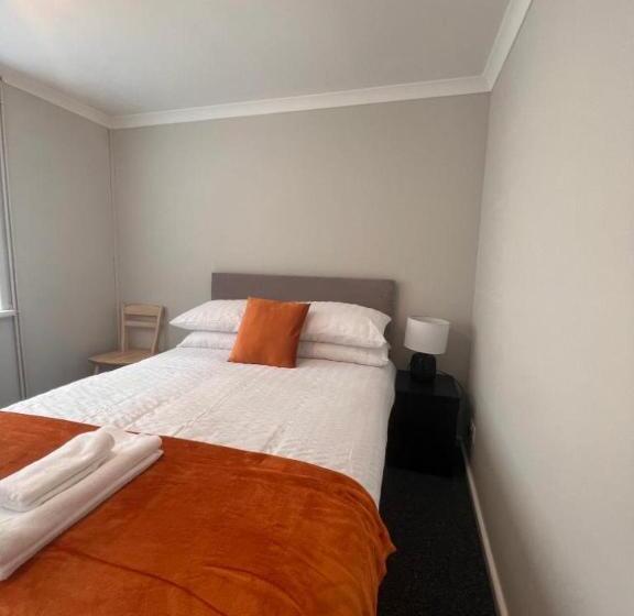 חדר סטנדרט, The Coral 66 Guest House Southampton