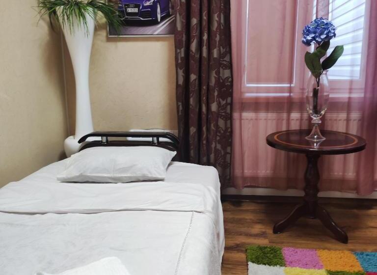 اتاق استاندارد, резидент