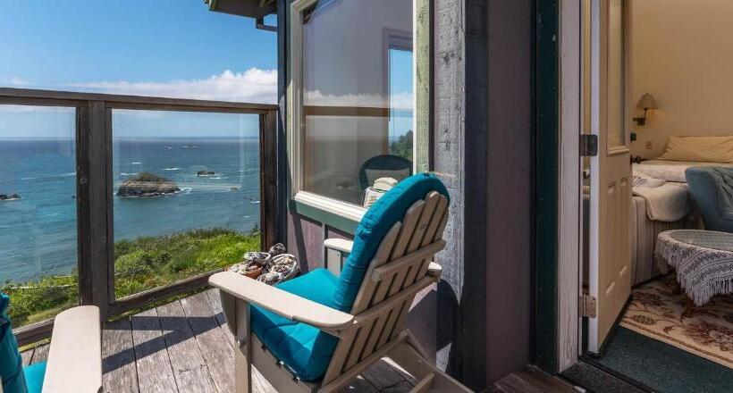 جناح ديلوكس مطل على البحر, Turtle Rocks Oceanfront Inn