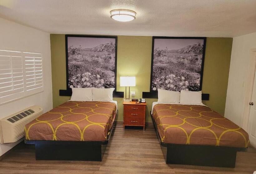 Номер Стандарт 2 Двуспальные Кровати, Super 8 By Wyndham El Centro North