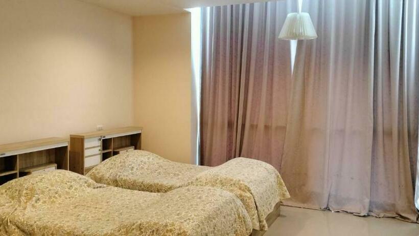 Habitació Estàndard, Family Pool View บ้านพักครอบครัวและสระว่ายน้ำ