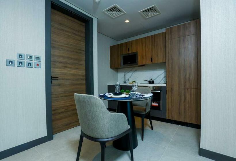 استودیوی استاندارد با چشم‌انداز دریا, Charthouse Bahrain