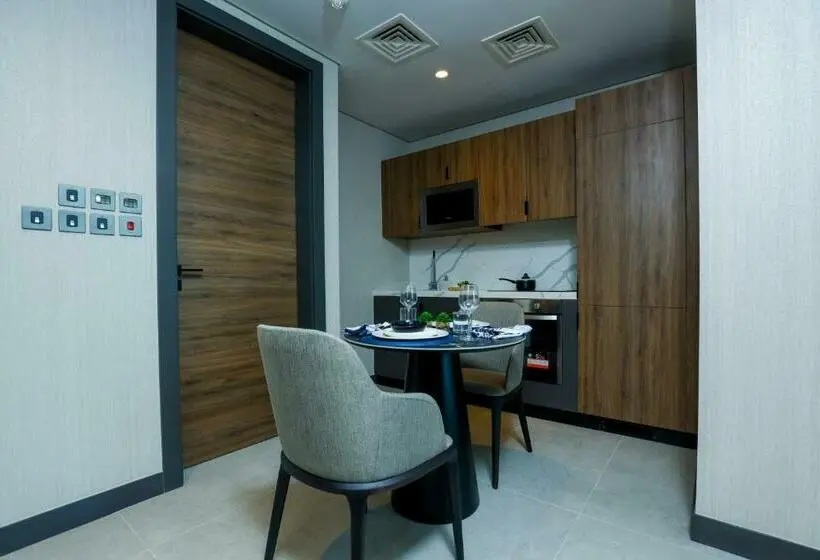 استودیوی استاندارد با چشم‌انداز دریا, Charthouse Bahrain