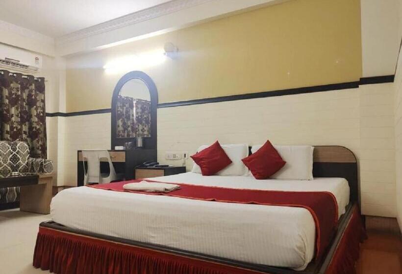 Номер Deluxe, New Classic Inn   New Digha