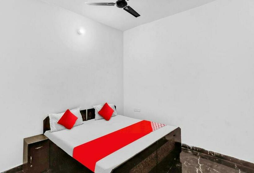 Трехместный Номер Классика, Oyo Flagship 81043 Paradise Inn