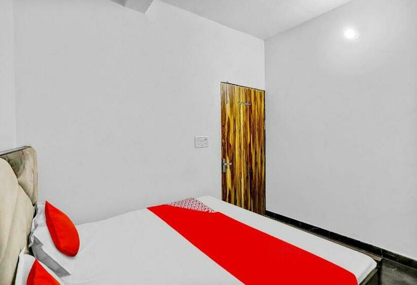 Трехместный Номер Классика, Oyo Flagship 81043 Paradise Inn