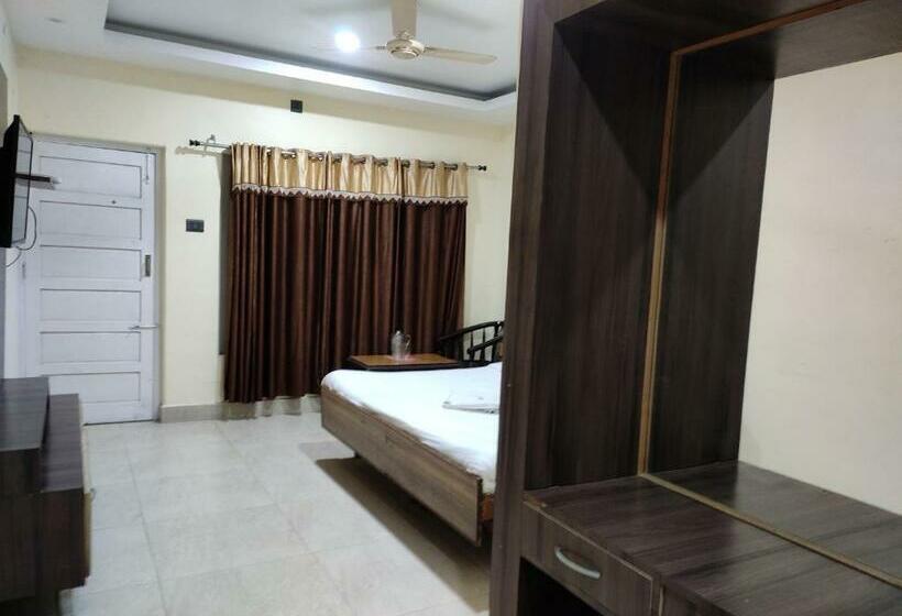 디럭스 룸, Royal