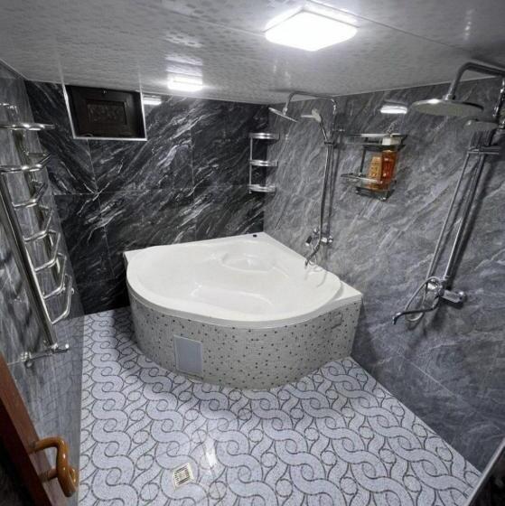 חדר סטנדרט לארבעה, Nippon Guest House