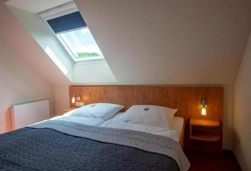 Standard Kolmen Hengen Huone, Sonnenklahr Mit Pool