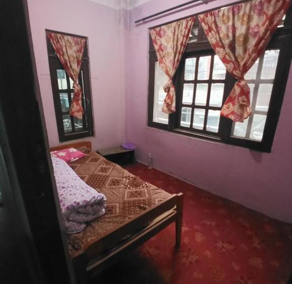 اتاق اکونومی یک تخته, Biju Girls Hostel For Females Only