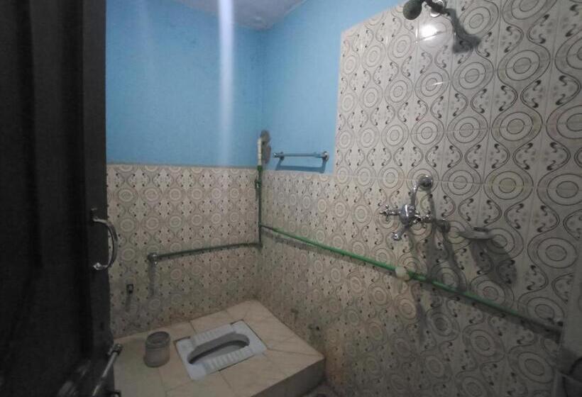 اتاق اکونومی یک تخته, Biju Girls Hostel For Females Only