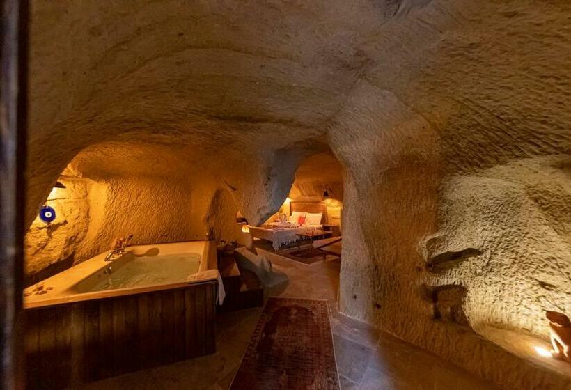 스탠다드 룸, Feris Cave