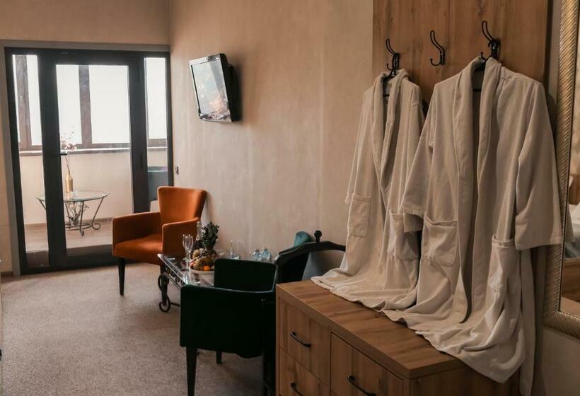 اتاق لوکس, Mardin