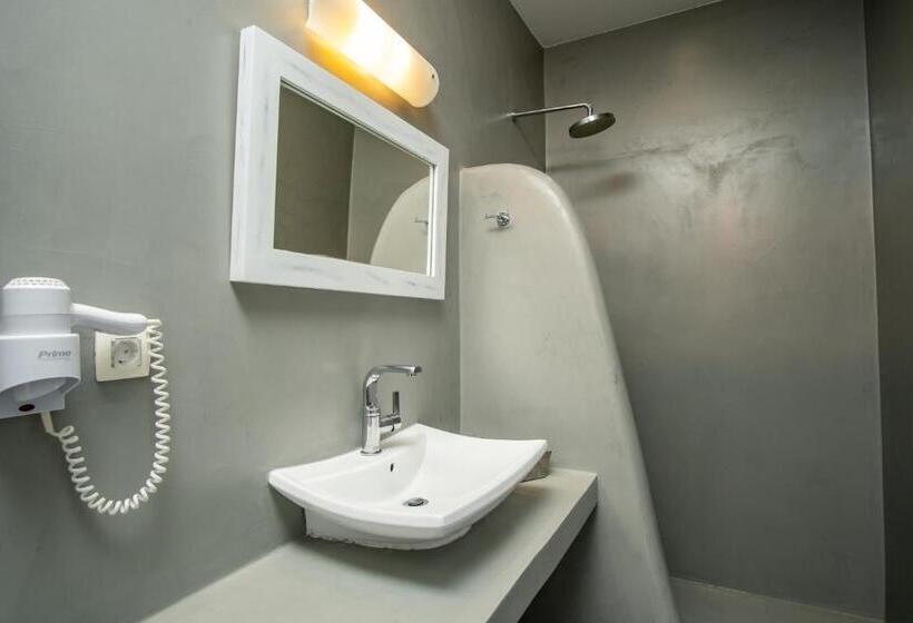 Люкс Повышенной Комфортности, Central Fira Suites