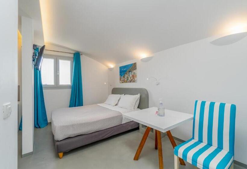 Президентский Люкс, Central Fira Suites