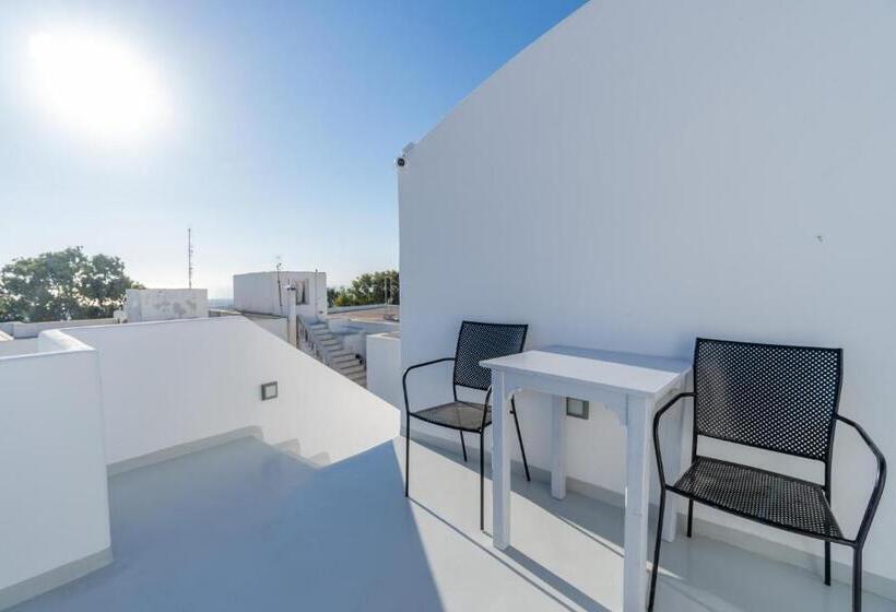 Президентский Люкс, Central Fira Suites