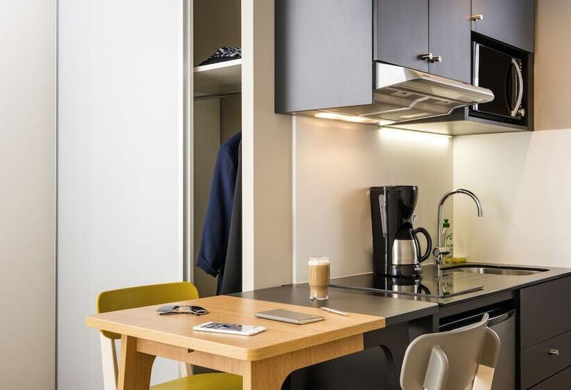 スタンダードスタジオ, Aparthotel Adagio Access La Défense Puteaux