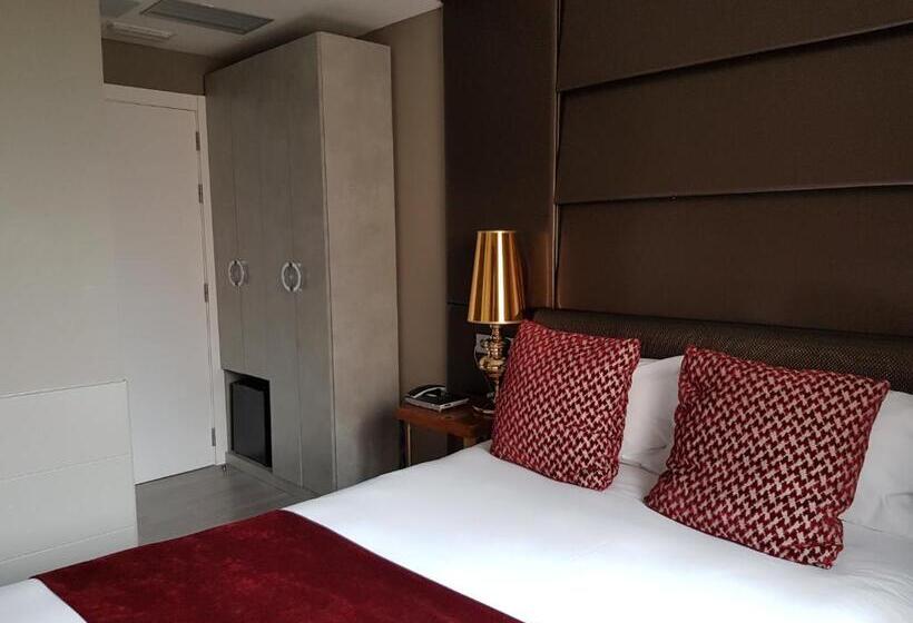 컴포트 룸, Art Santander