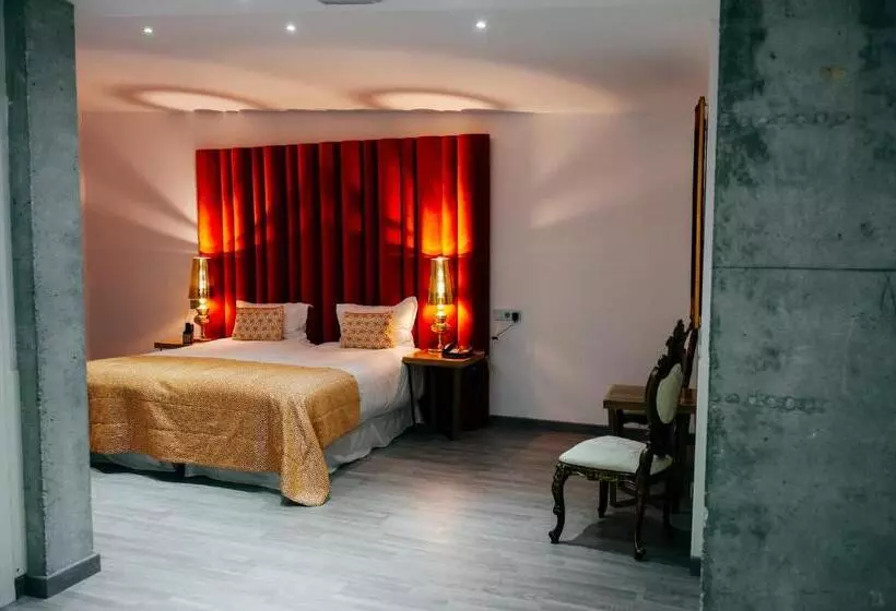 Basis Zimmer, Art Santander