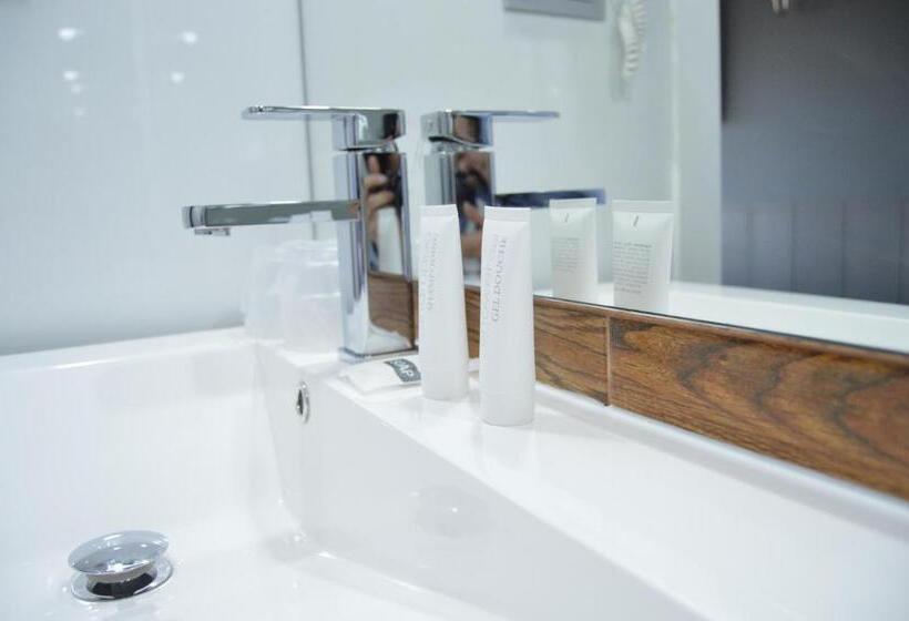 컴포트 룸, Art Santander