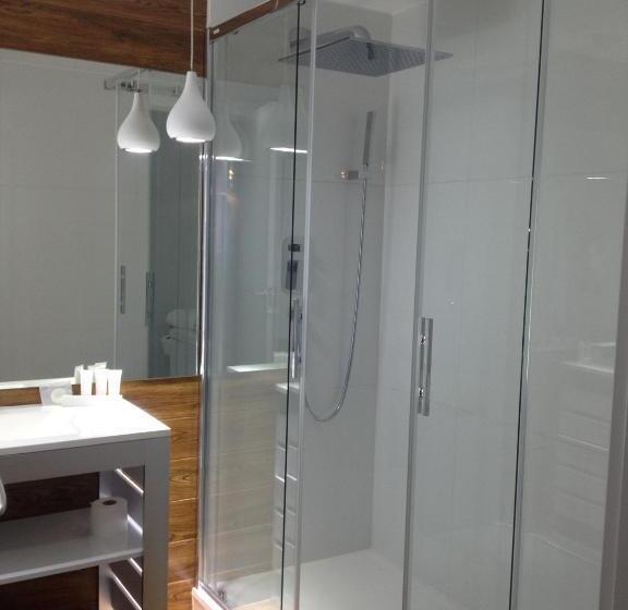 컴포트 룸, Art Santander