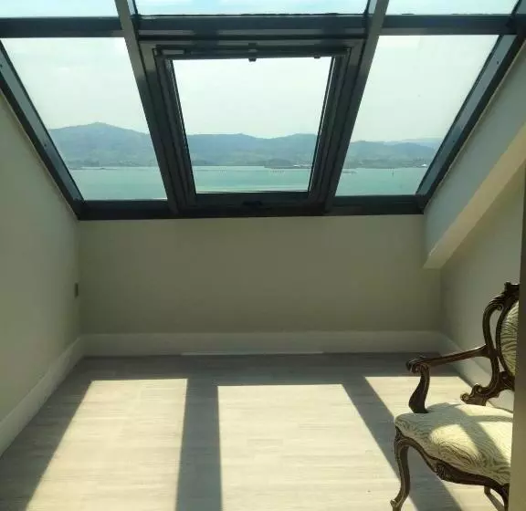 Deluxe Suite Meerblick, Art Santander