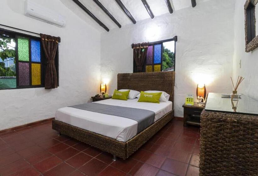 标准间, Corona Real