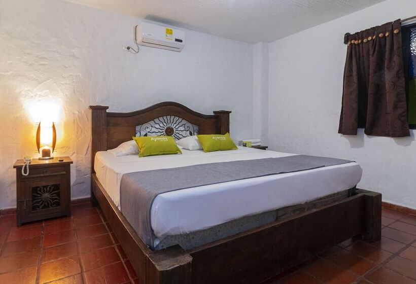 标准间, Corona Real