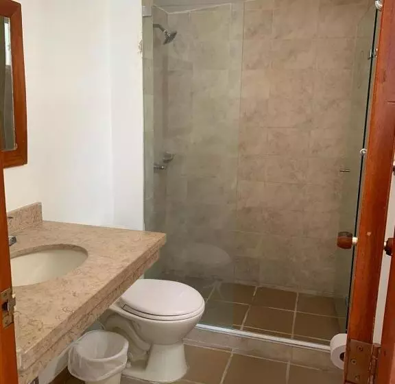 Standard Kolmen Hengen Huone, Bahia Plaza