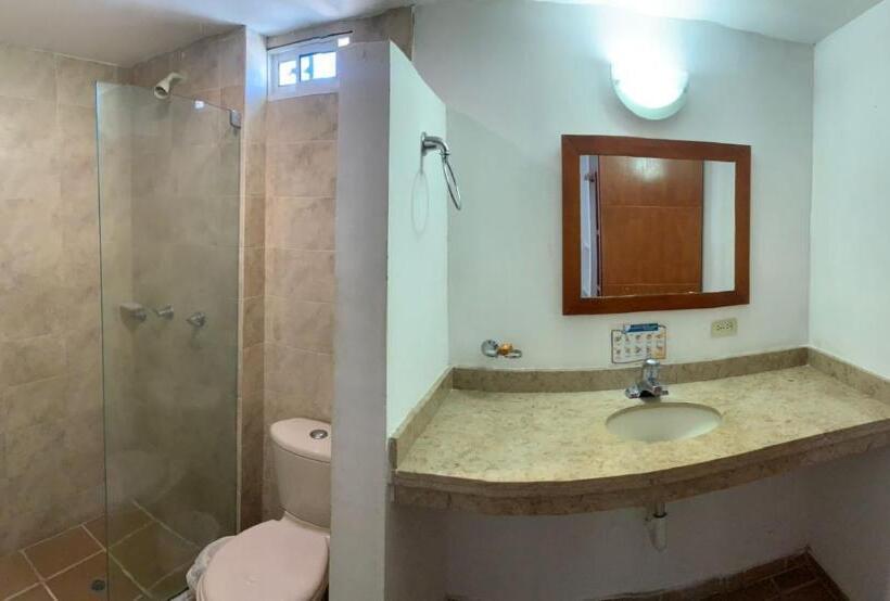 패밀리 룸, Bahia Plaza