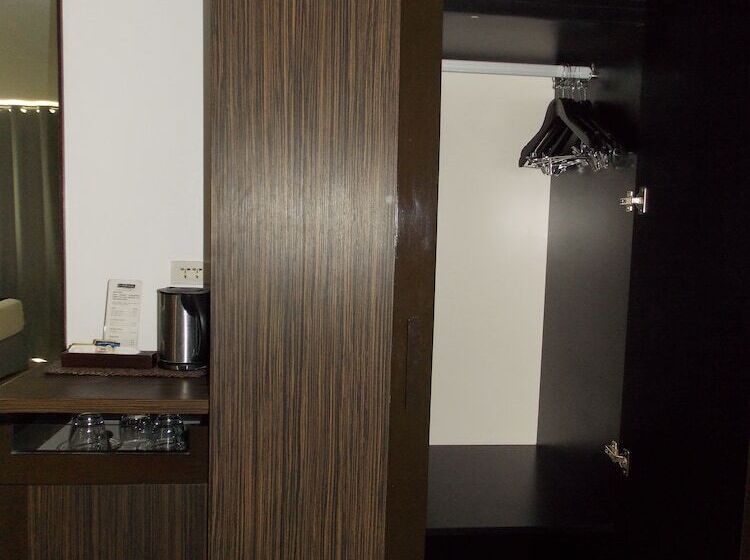 اتاق لوکس, Cityscape