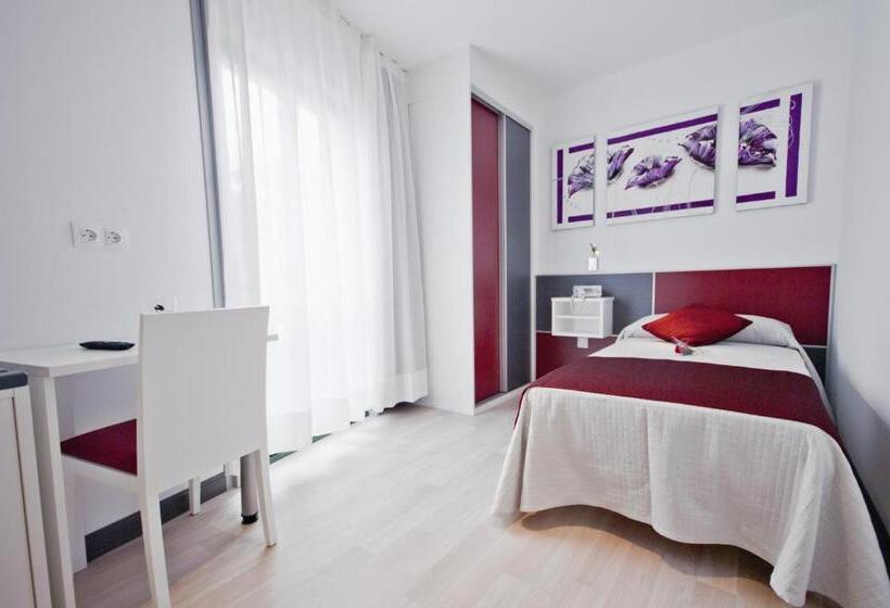 Номер Стандарт Индивидуальный, Ferramenteiro De Portomarin