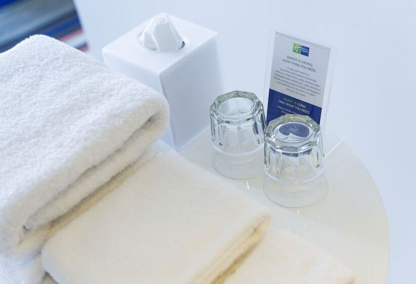 اتاق استاندارد, Holiday Inn Express Singapore Katong, An Ihg