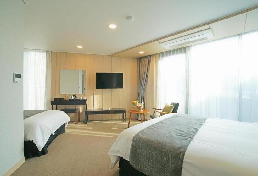 Habitació Triple Estàndard amb Balcó, I Jin