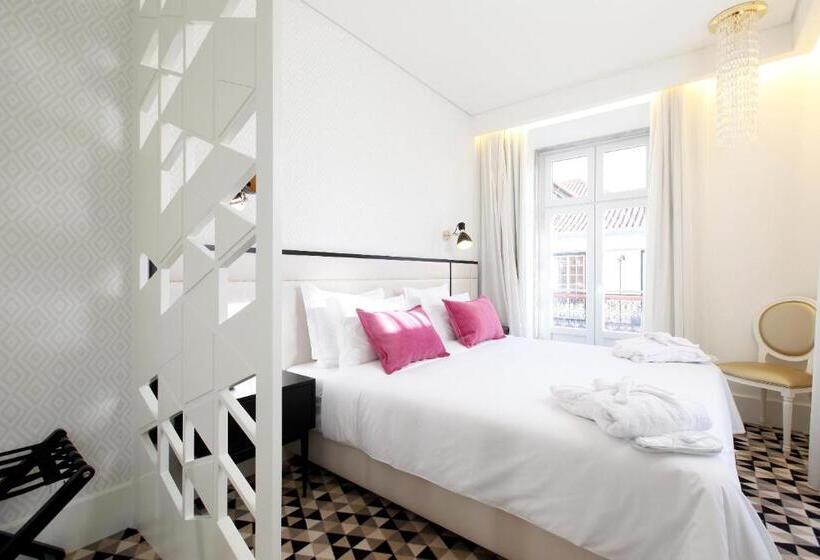 اتاق سوپریور, Lis  Baixa