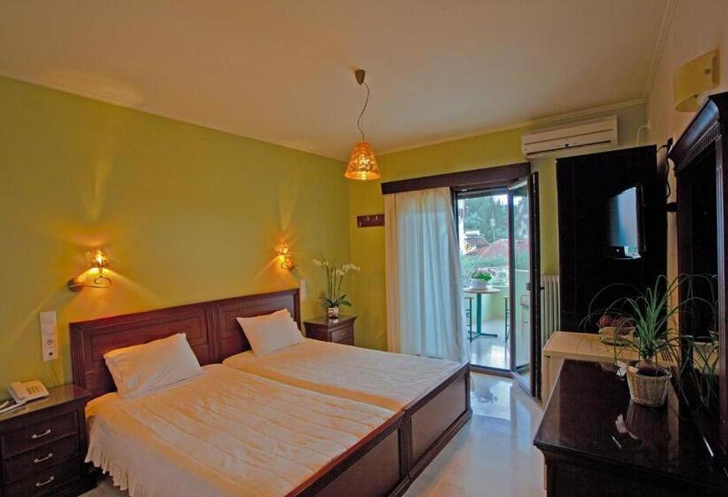Quarto Estandar com Sacada, Maistrali