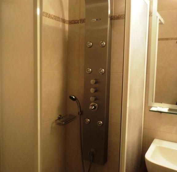 Quarto Quadruple Standart com Varanda, Maistrali