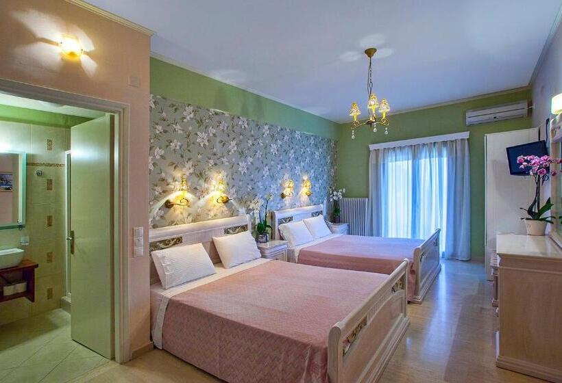 발코니가 있는 4인용 스탠다드 룸, Maistrali