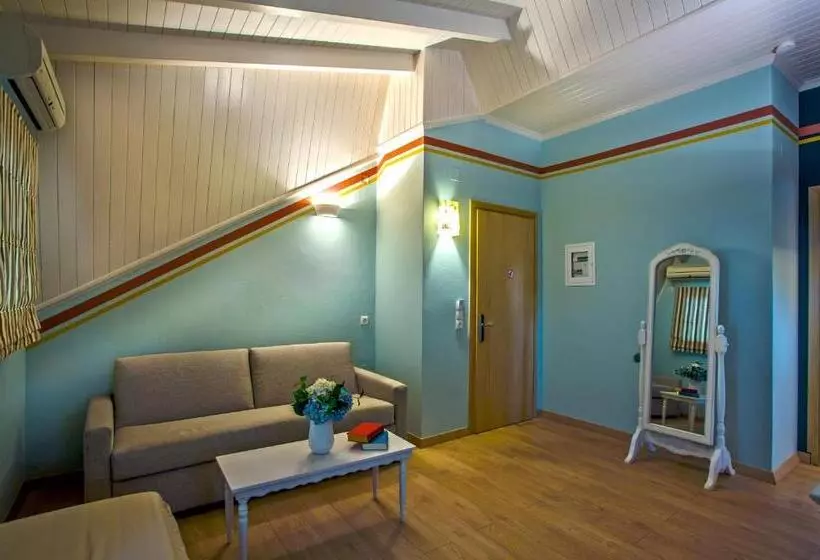 1 Bedroom Penthouse Apartment, Maistrali