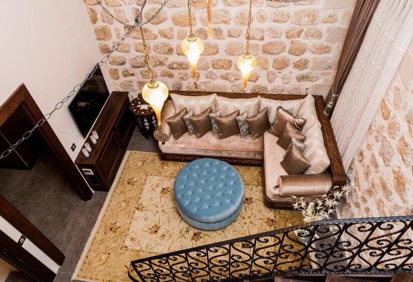 اتاق دوبلکس, Mardius Tarihi Konak