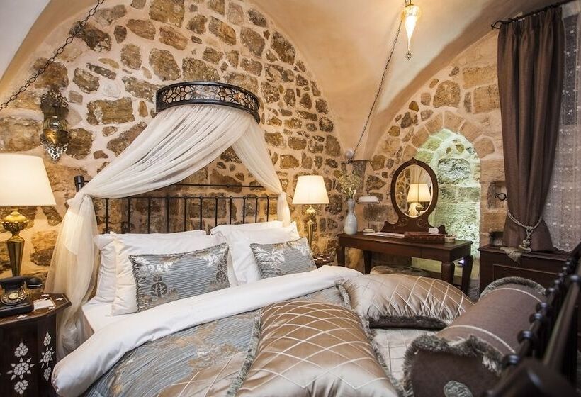 اتاق لوکس, Mardius Tarihi Konak