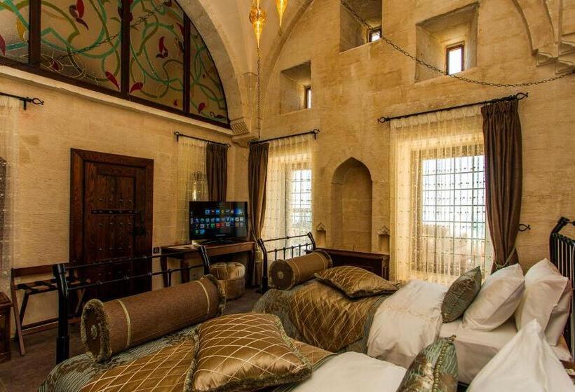 اتاق لوکس, Mardius Tarihi Konak