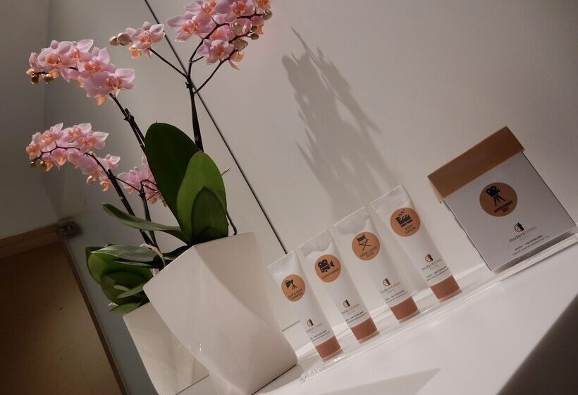 جناح جونيور, Modern Times Hotel, Vevey, A Tribute Portfolio